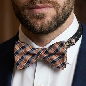 Countere Mara tricolored men’s neck bow tie. Adjustable neck strap, 100% silk OS
